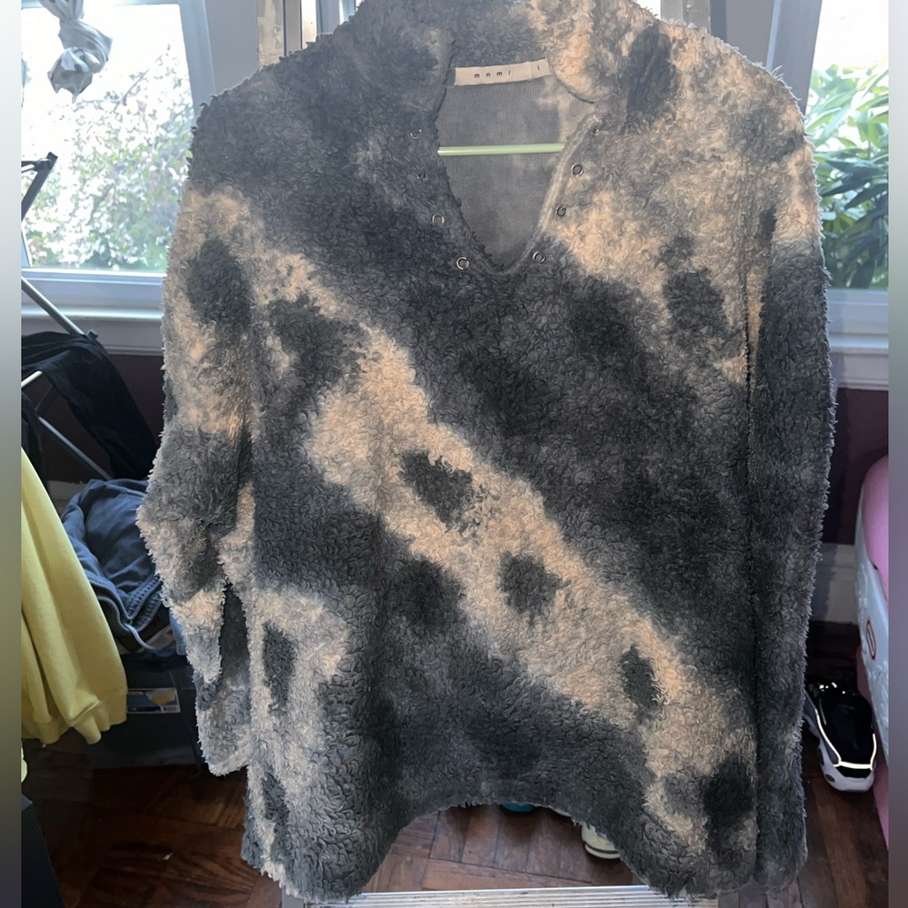 Mnml grey pullover fleece cactus plant inspired L